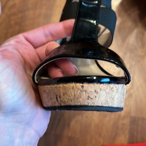 Like new Adrienne Vittadini cork wedges - Picture 4 of 14